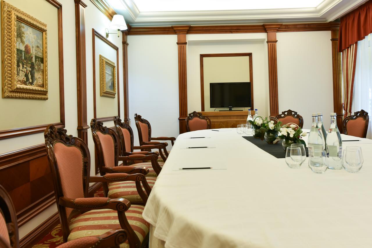 Hotel Belvedere Браїла Екстер'єр фото