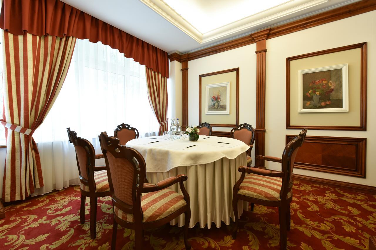 Hotel Belvedere Браїла Екстер'єр фото